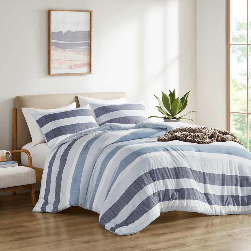 Blake Stripe Textured Print Microfiber Comforter Set 510 Design Color: Blue/Navy Size: Twin Comforter + 1 Standard Sham