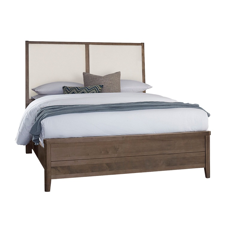 Woodbridge – Upholstered Bed
