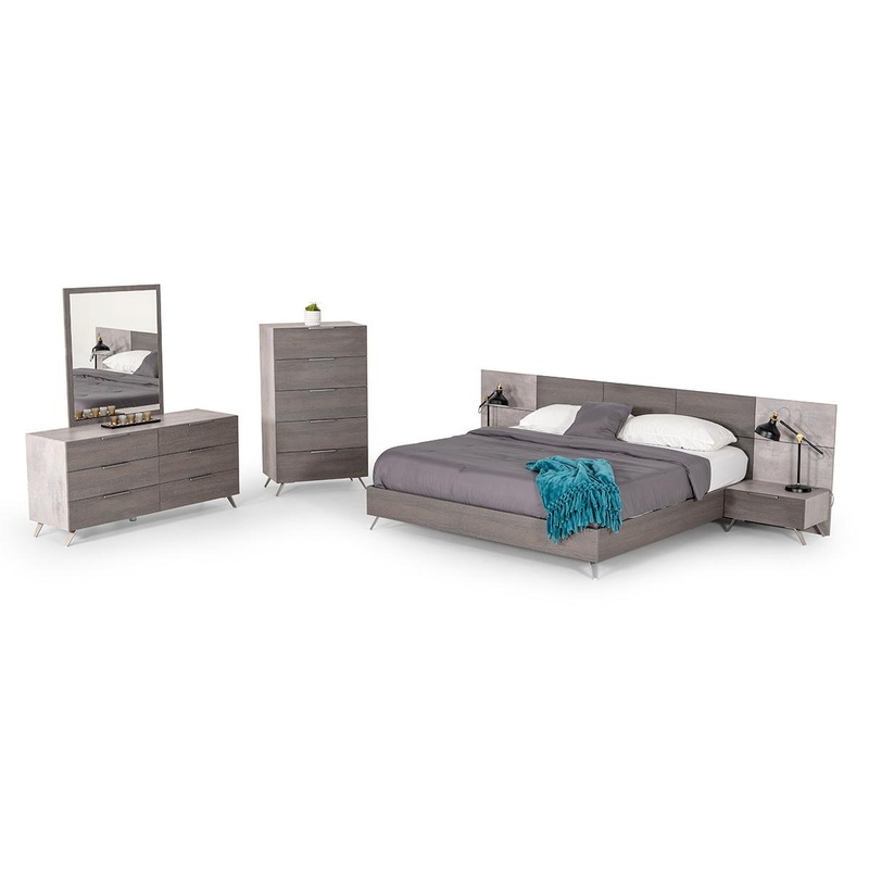 Nova Domus Bronx Italian Modern Mirror