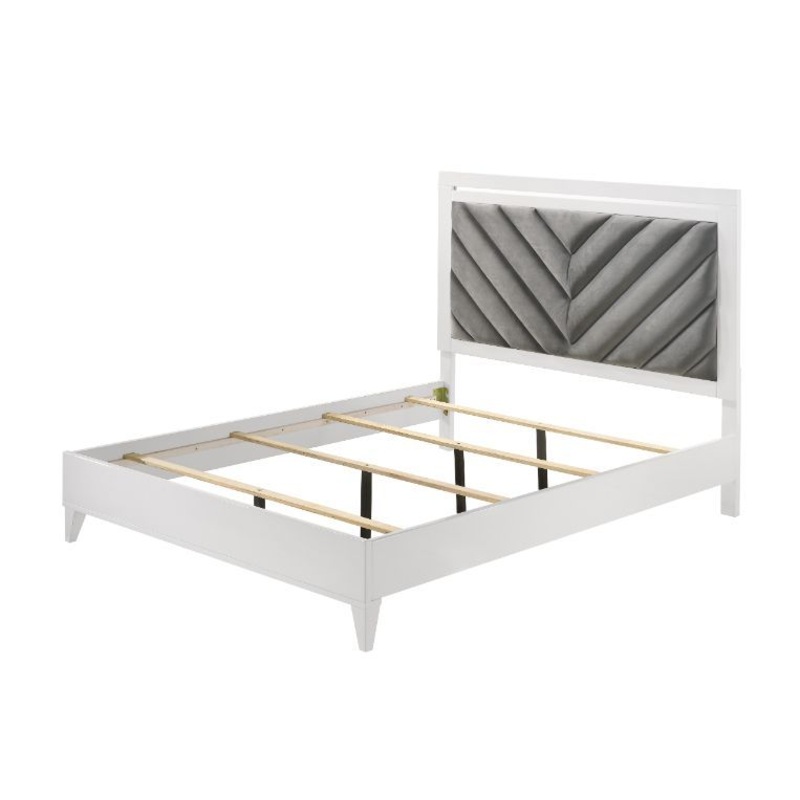 Chelsie – Bed